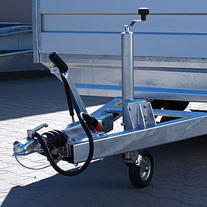 Starkes, automatisches Stützrad mit einer Tragfähigkeit von bis zu 400 kg.